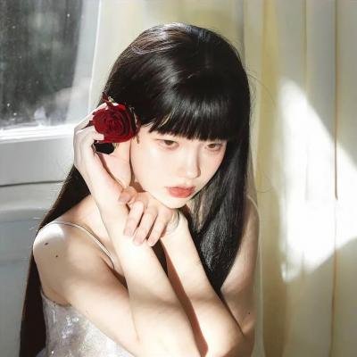 不动声色的柏田小姐与喜形于色的太田君